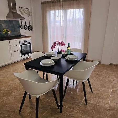 Dom wakacyjny Basalto House Flat Tenerife South *